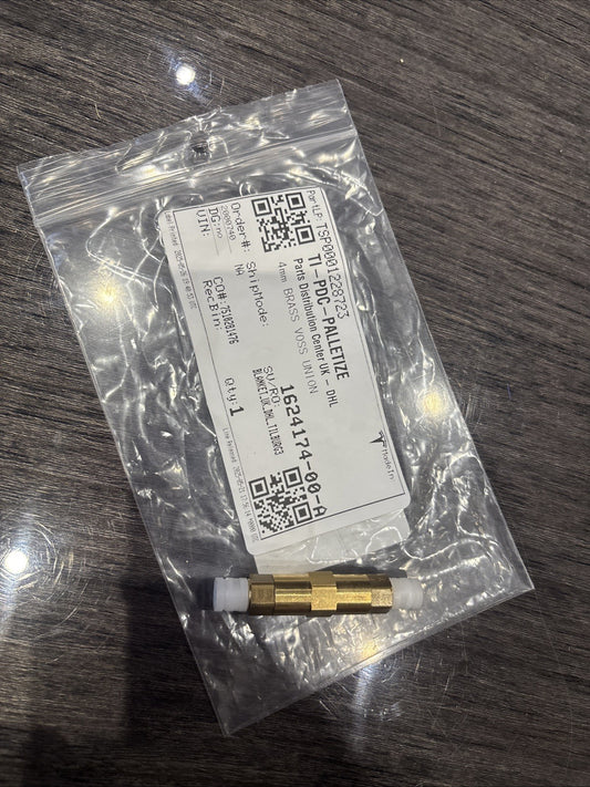 4MM BRASS VOSS UNION – Reference 1624174-00-A